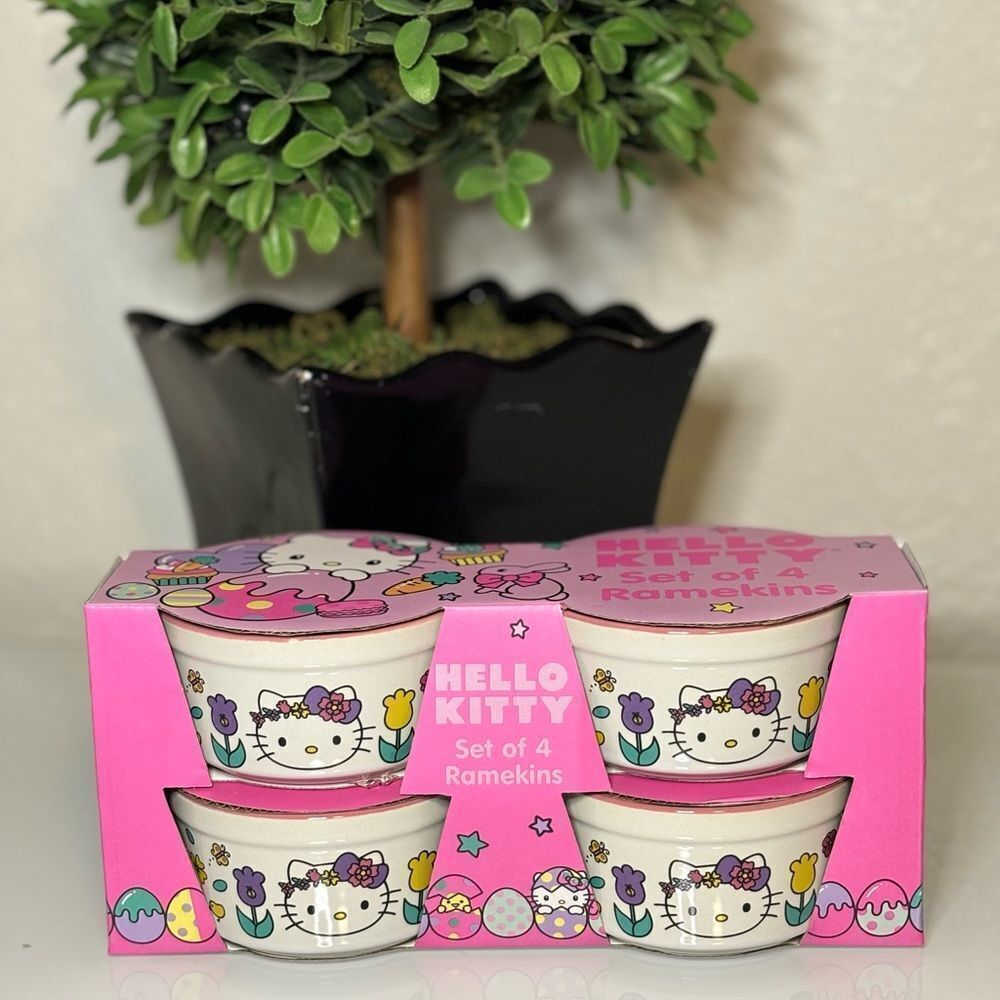 Hello Kitty Easter Ramekin Set